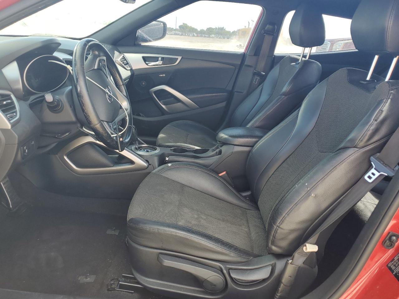 2016 Hyundai Veloster - Фото 7