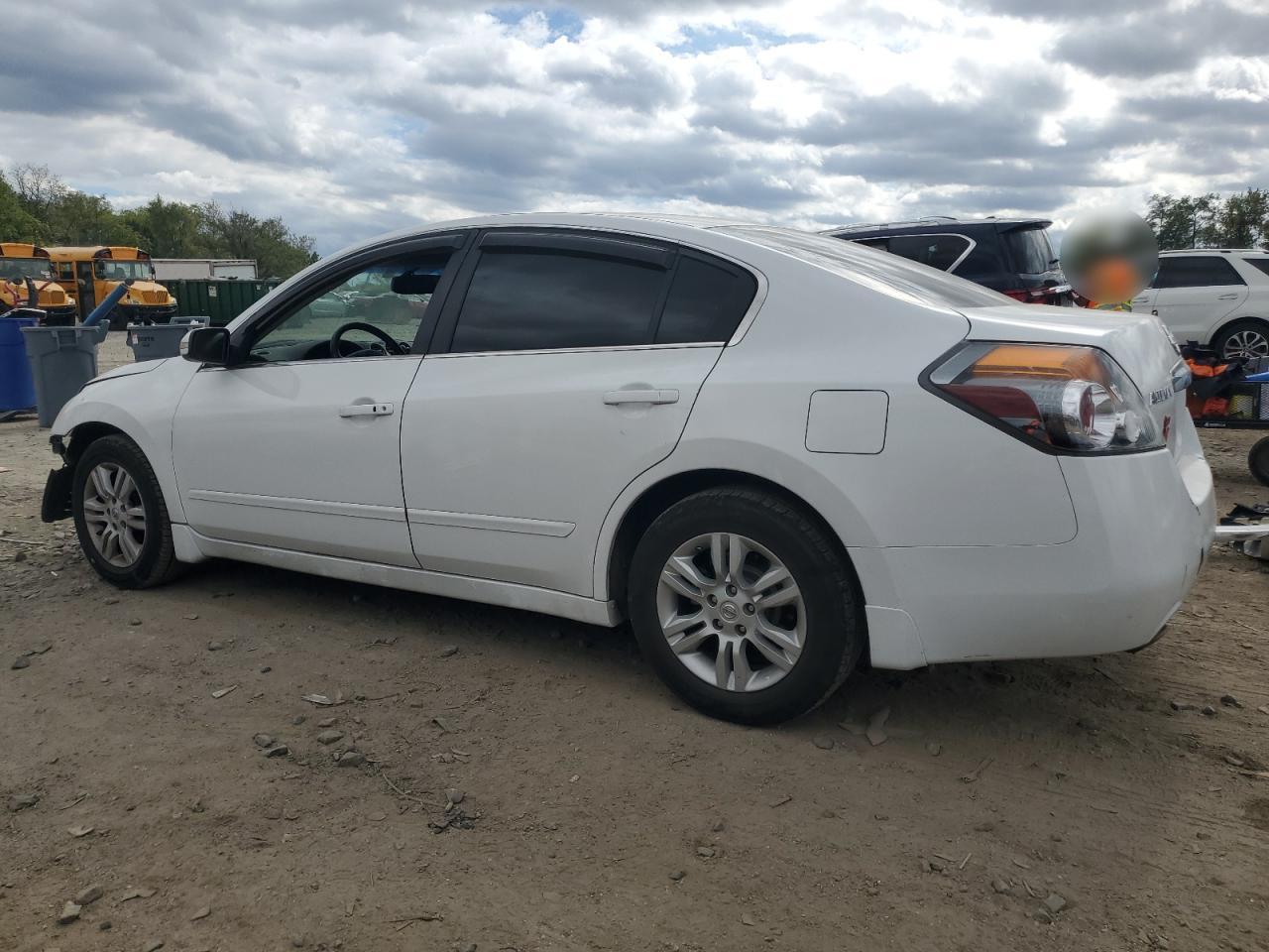 2010 Nissan Altima Base - Фото 2