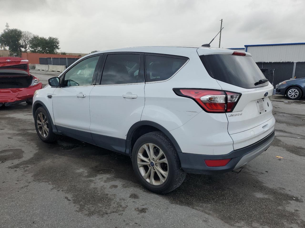 2017 Ford Escape Se - Image 2