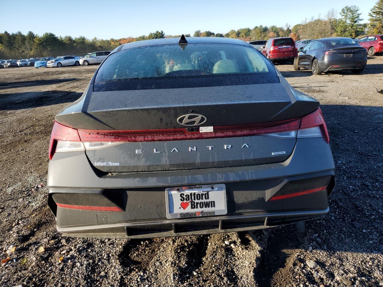 2025 Hyundai Elantra Limited - Фото 6