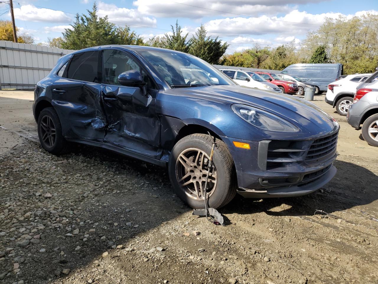 2020 Porsche Macan - Image 4
