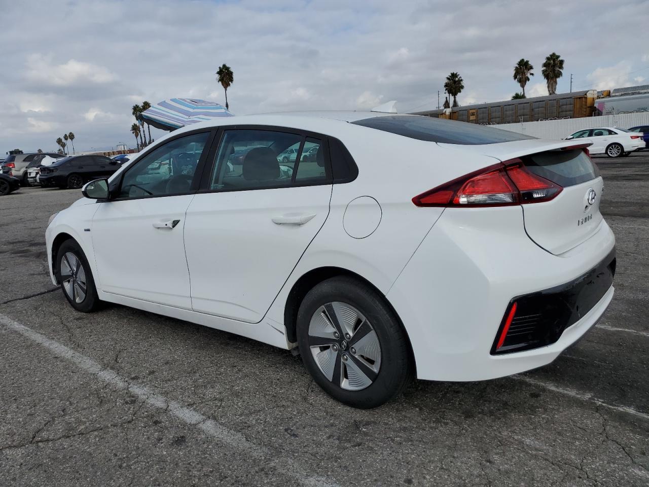 2019 Hyundai Ioniq Blue - Фото 2
