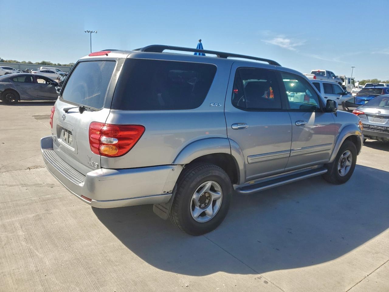 2003 Toyota Sequoia Sr5 - Фото 3