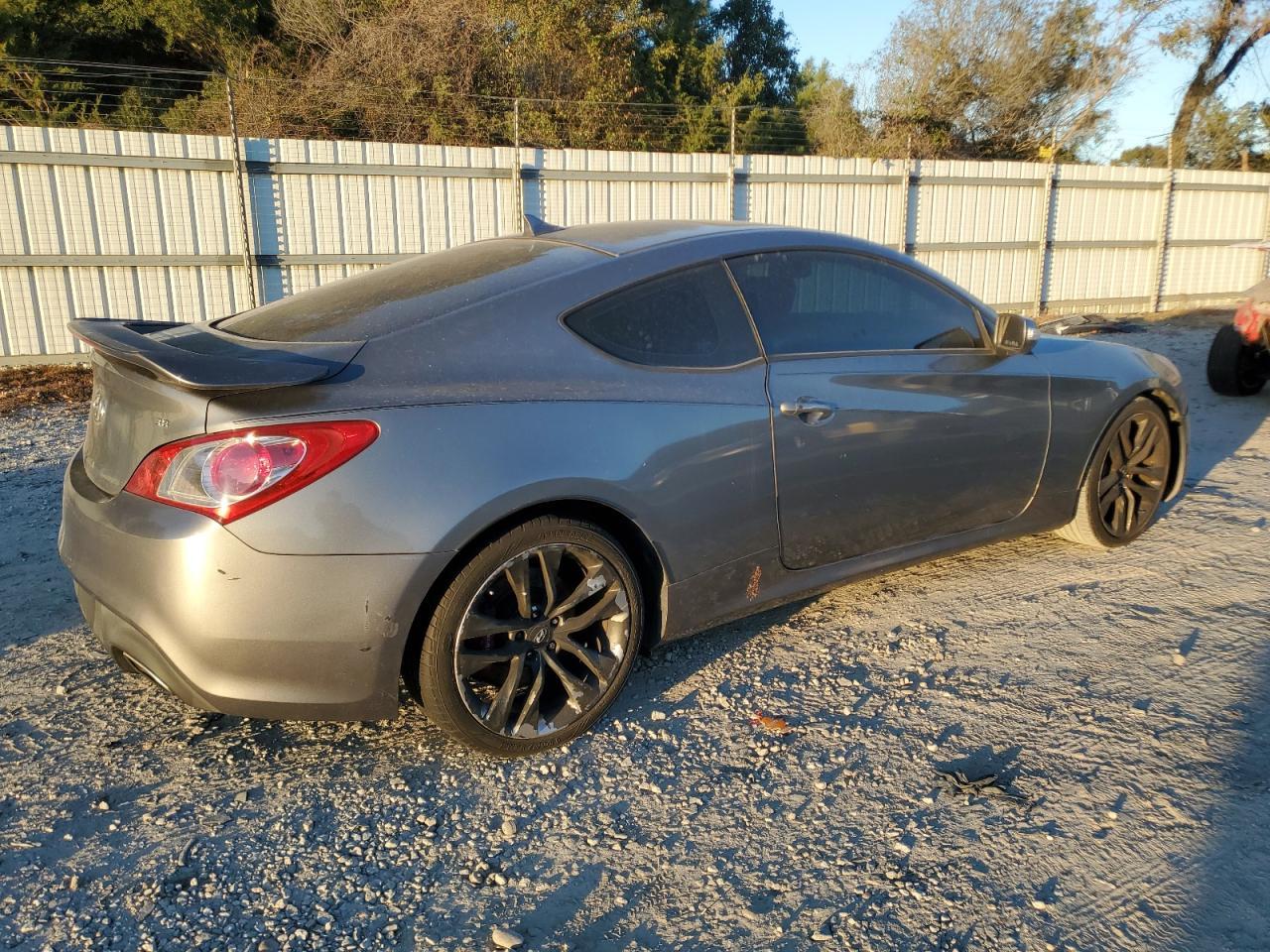 2011 Hyundai Genesis Coupe 3.8L - Image 3