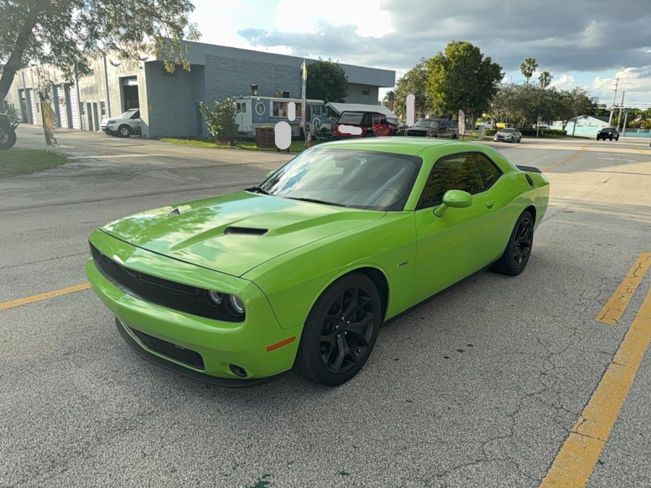 2015 Dodge Challenger Sxt - Фото 2