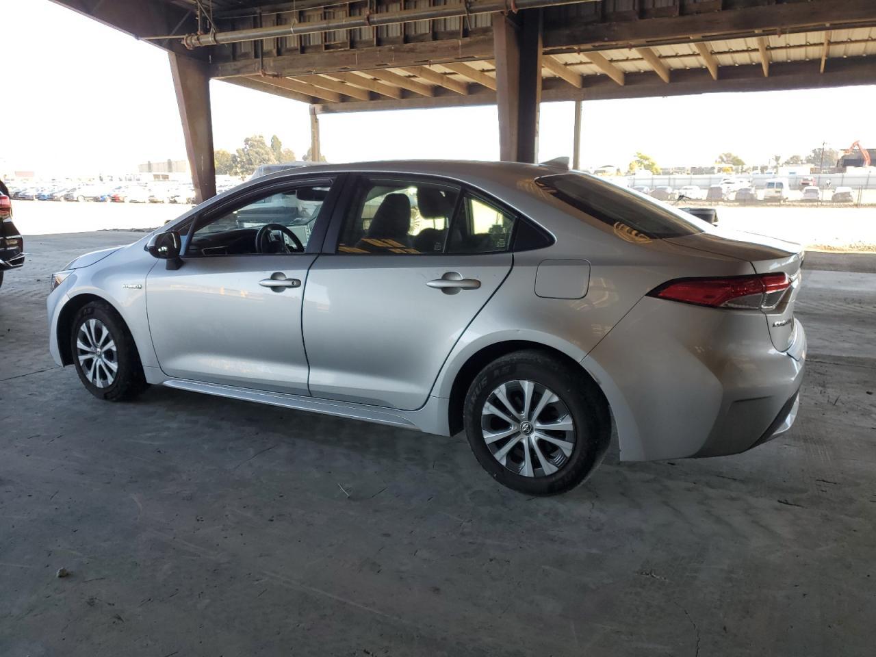 2021 Toyota Corolla Le - Фото 2