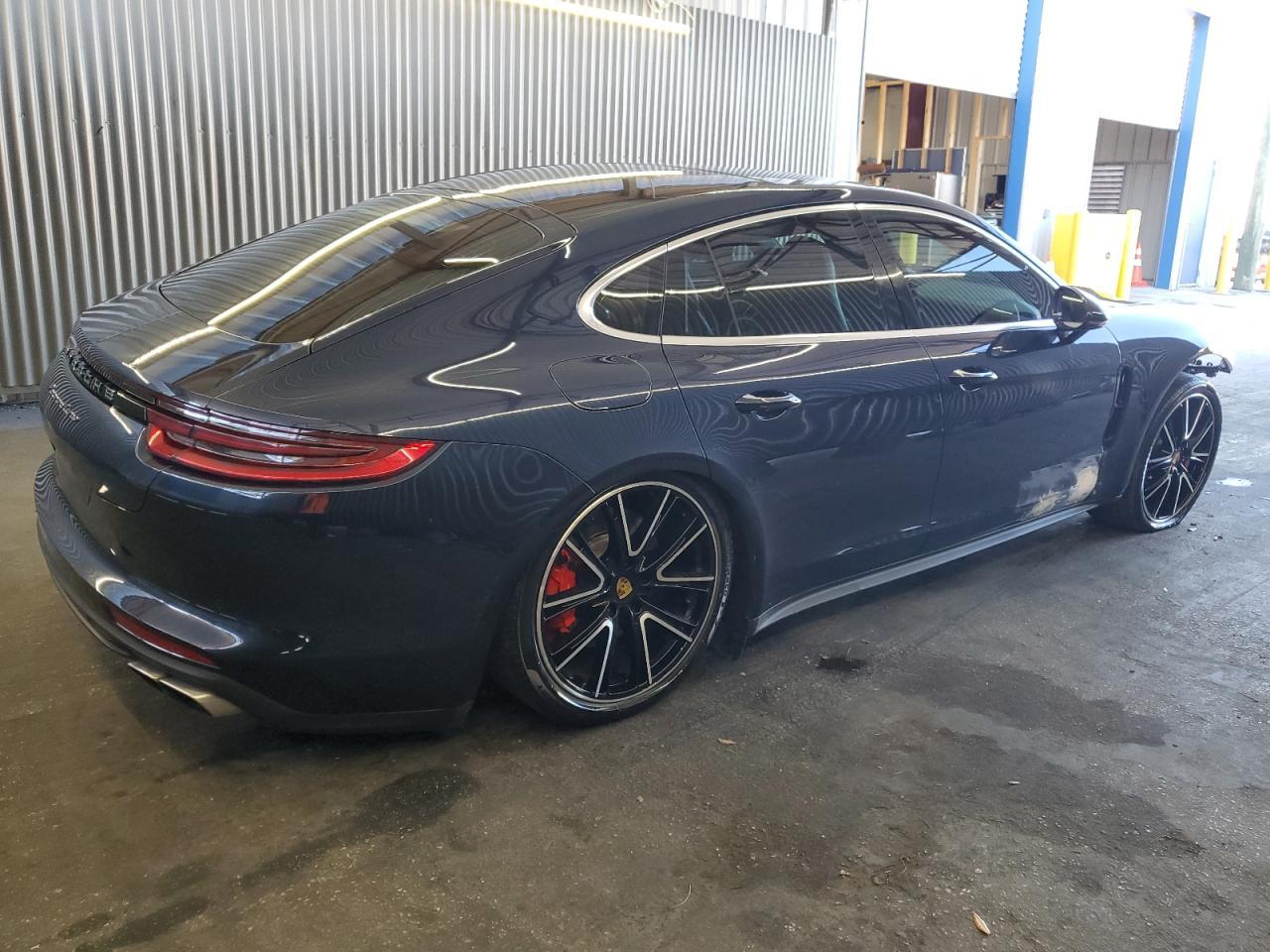 2018 Porsche Panamera Turbo - Image 3