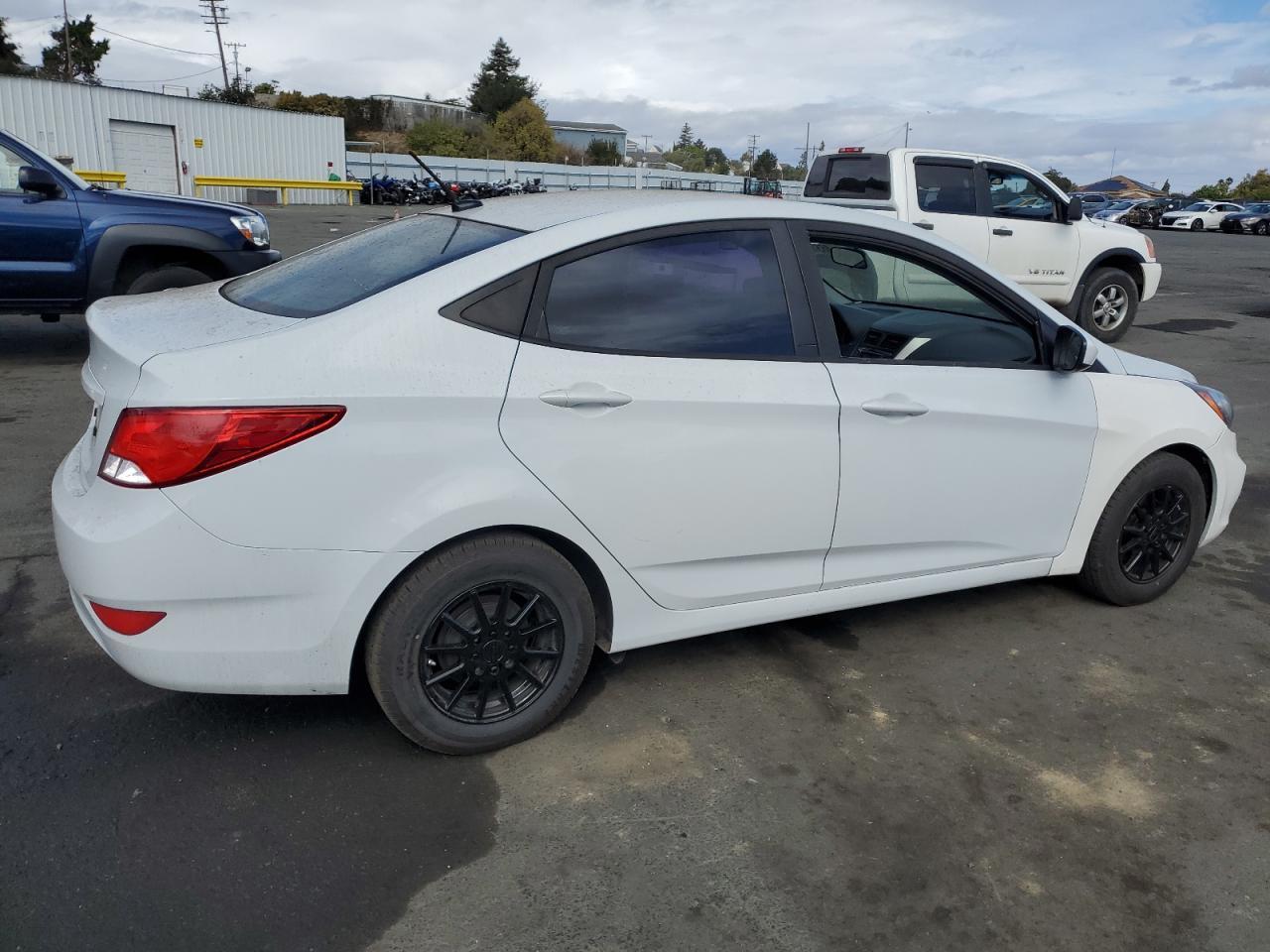 2017 Hyundai Accent Se - Фото 3