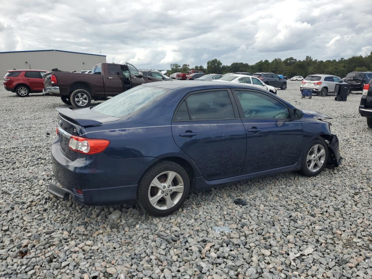 2011 Toyota Corolla S - Фото 3