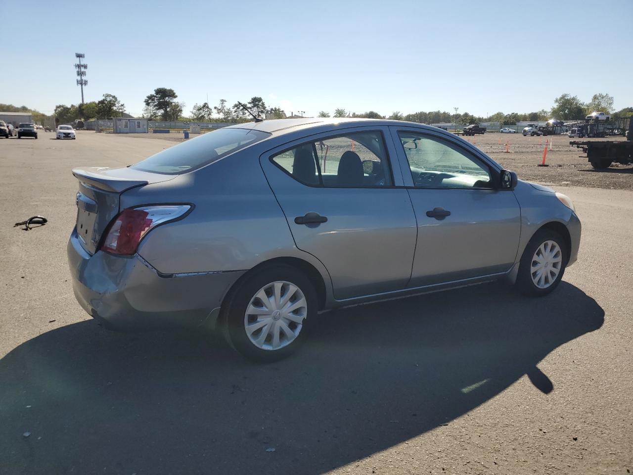 2013 Nissan Versa S - Image 3