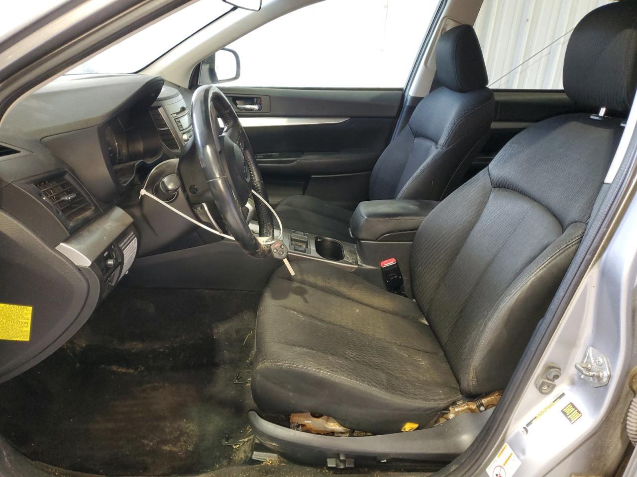 2010 Subaru Outback 2.5I Premium - Image 7