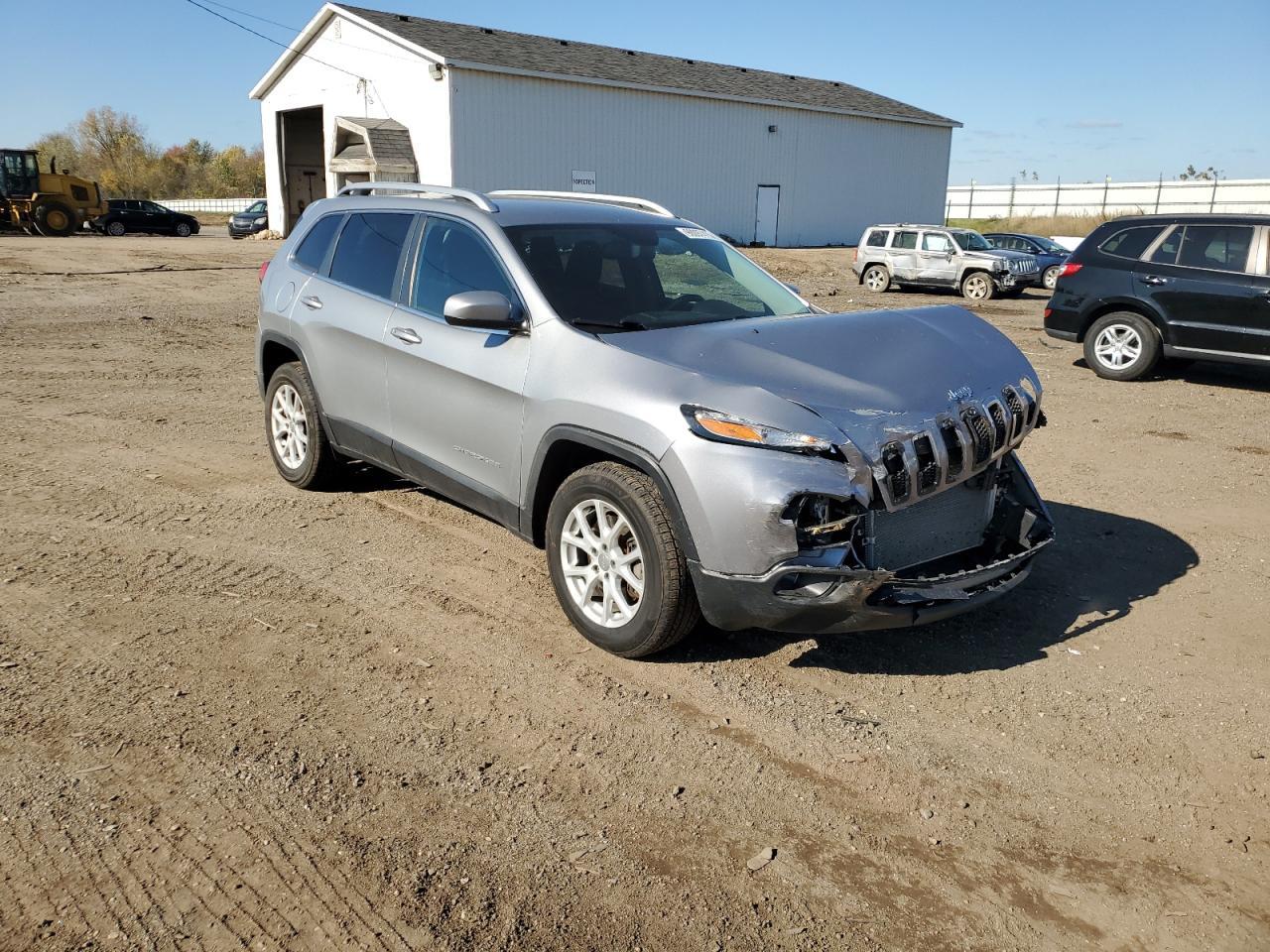 2016 Jeep Cherokee Latitude - Фото 4