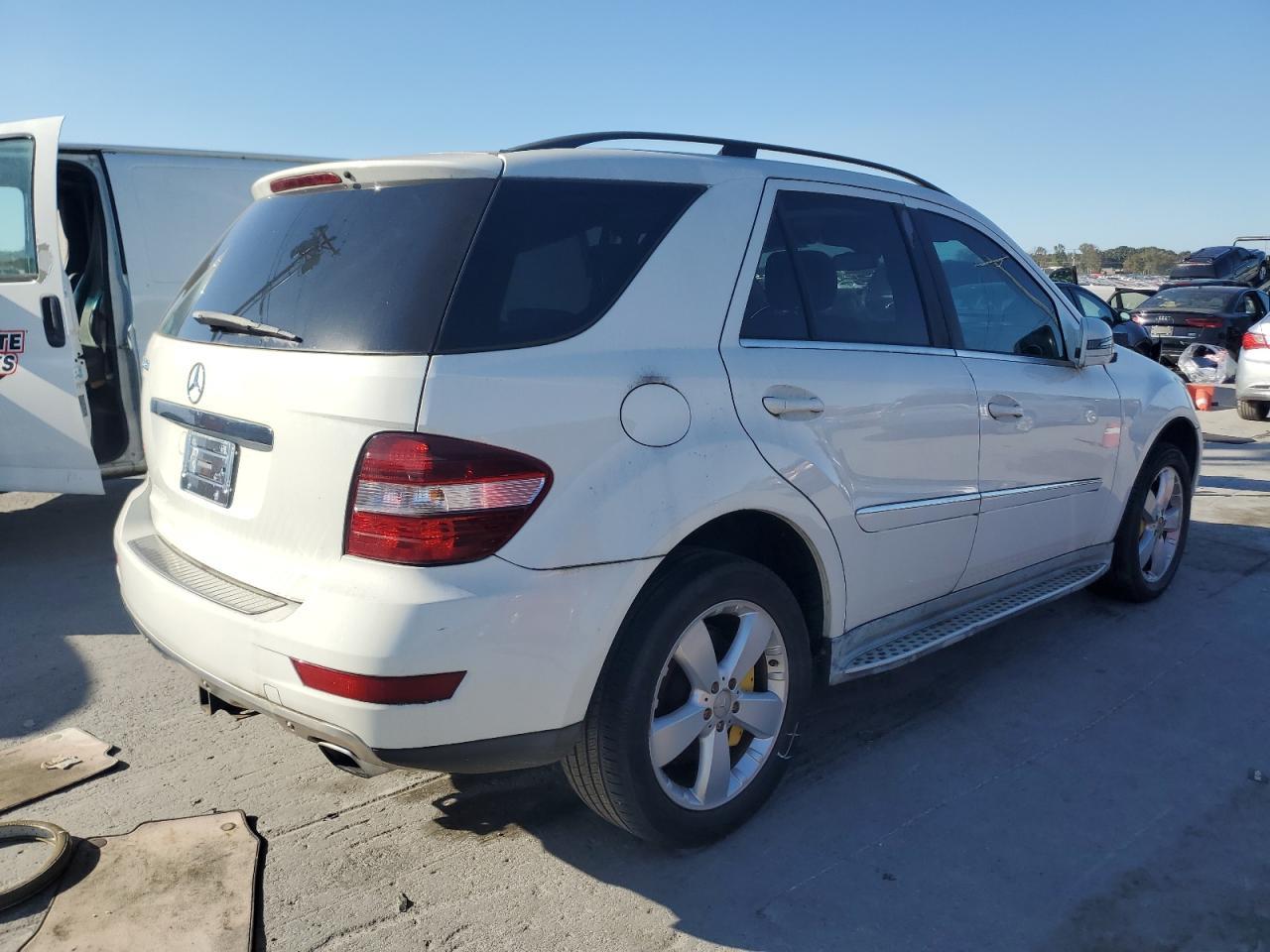 2011 Mercedes-Benz Ml 350 - Image 3