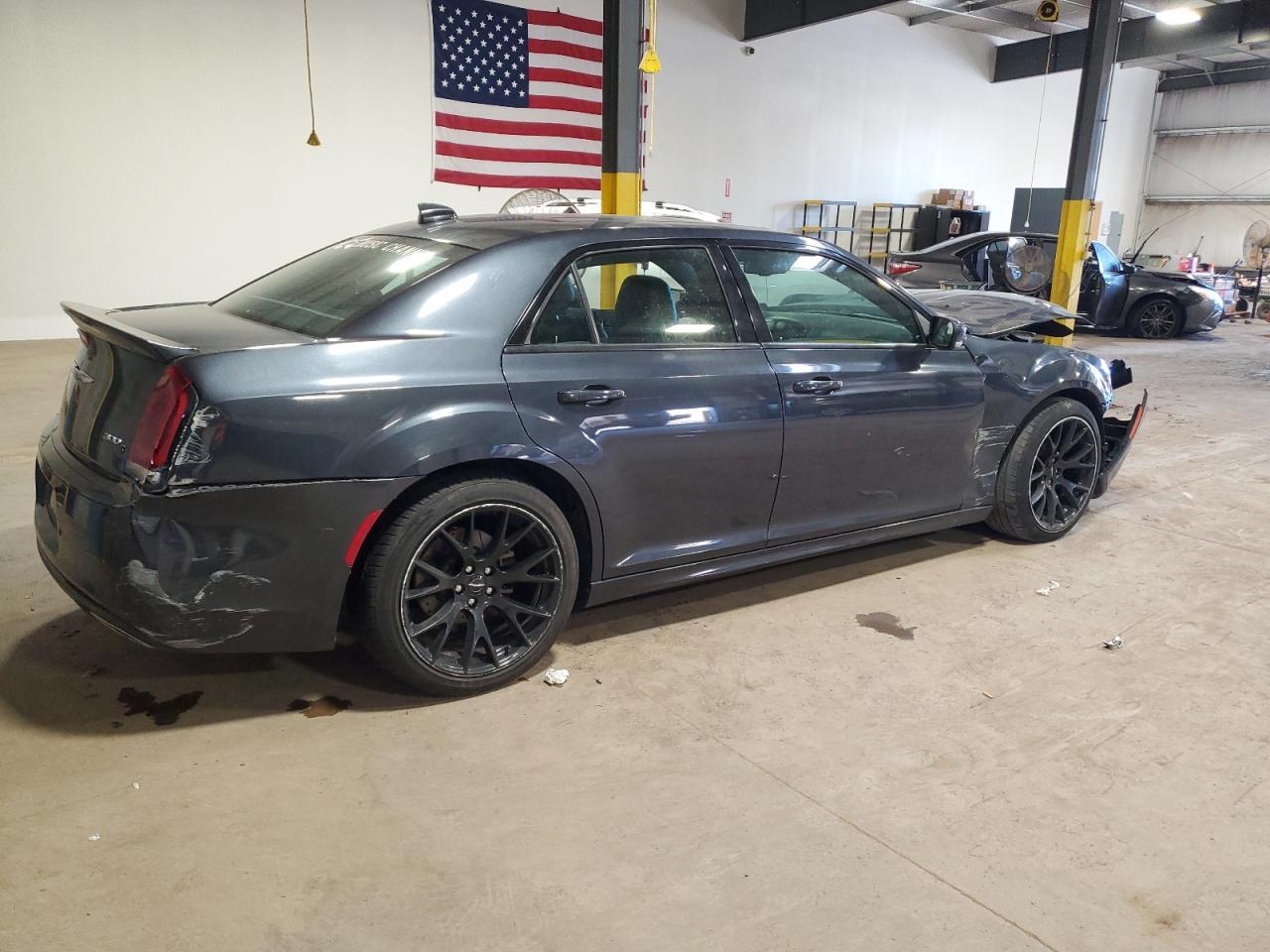 2018 Chrysler 300 S - Фото 3