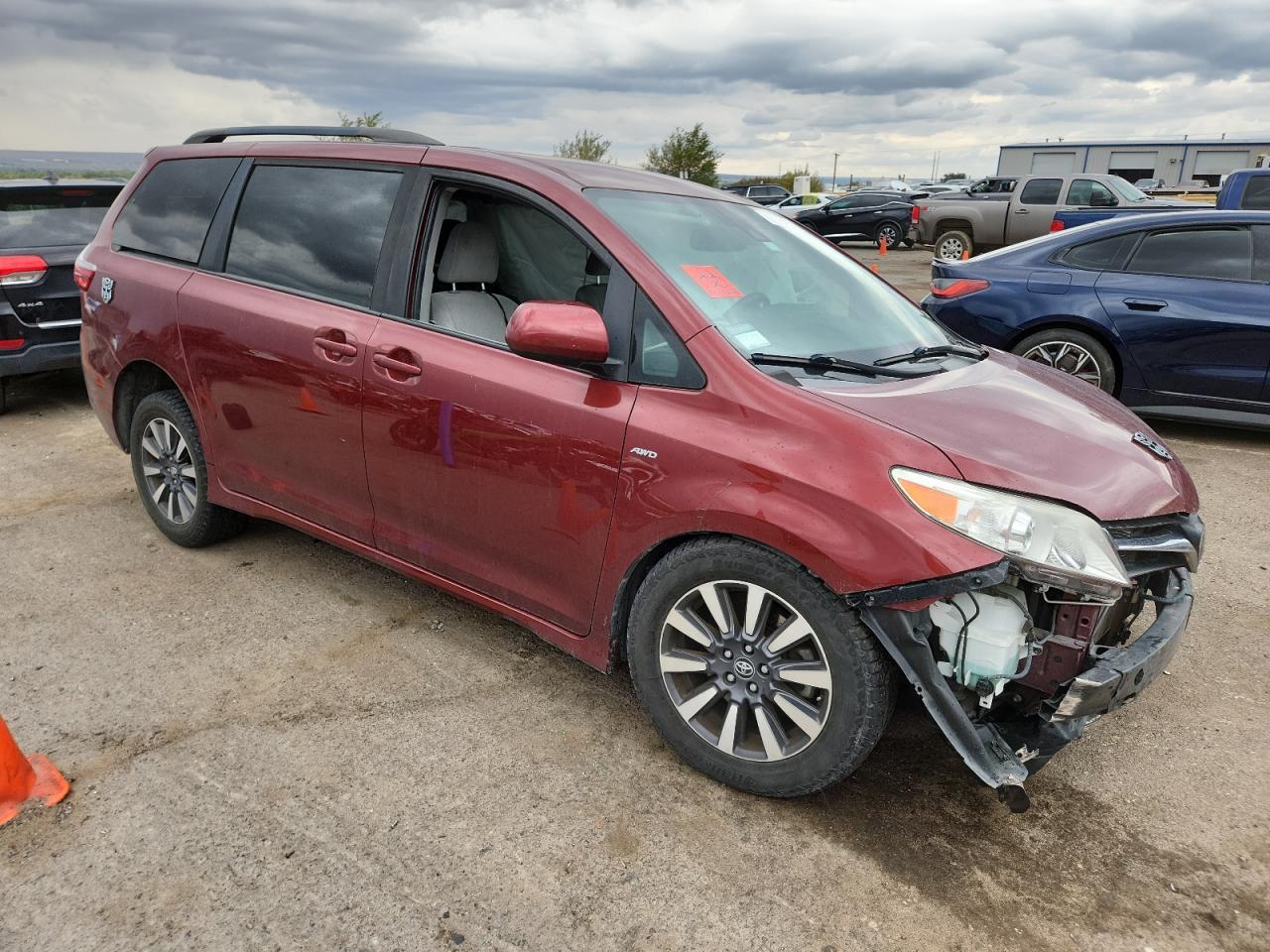 2020 Toyota Sienna Le - Фото 4