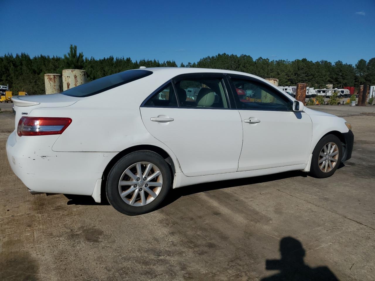 2010 Toyota Camry - Image 3
