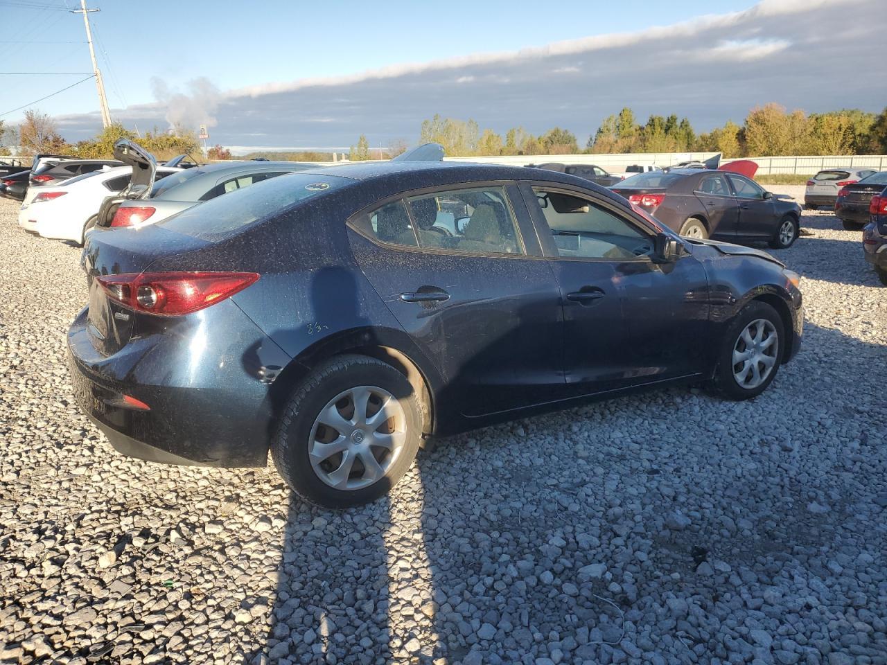 2017 Mazda 3 Sport - Image 3
