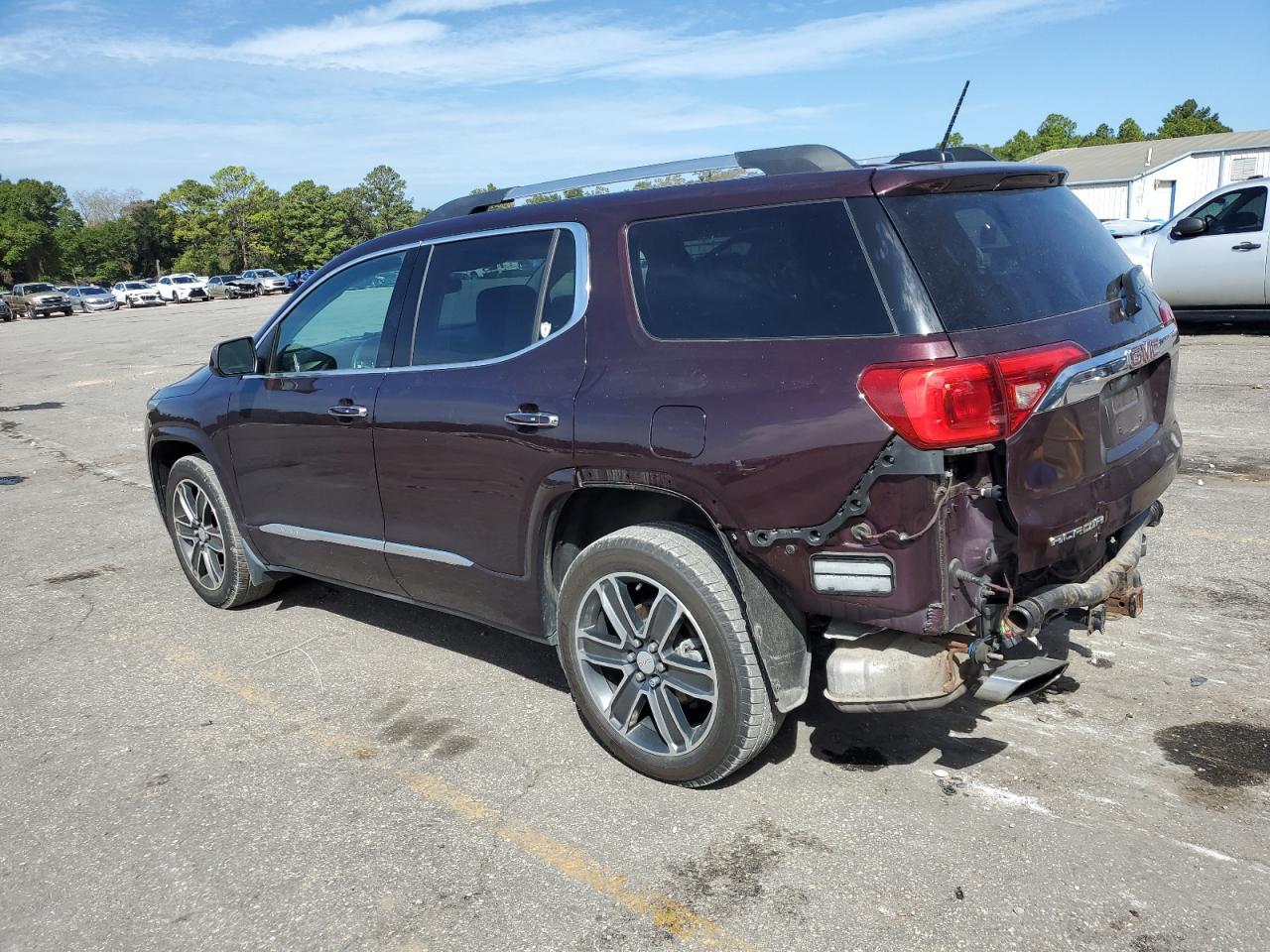 2018 GMC Acadia Denali - Фото 2