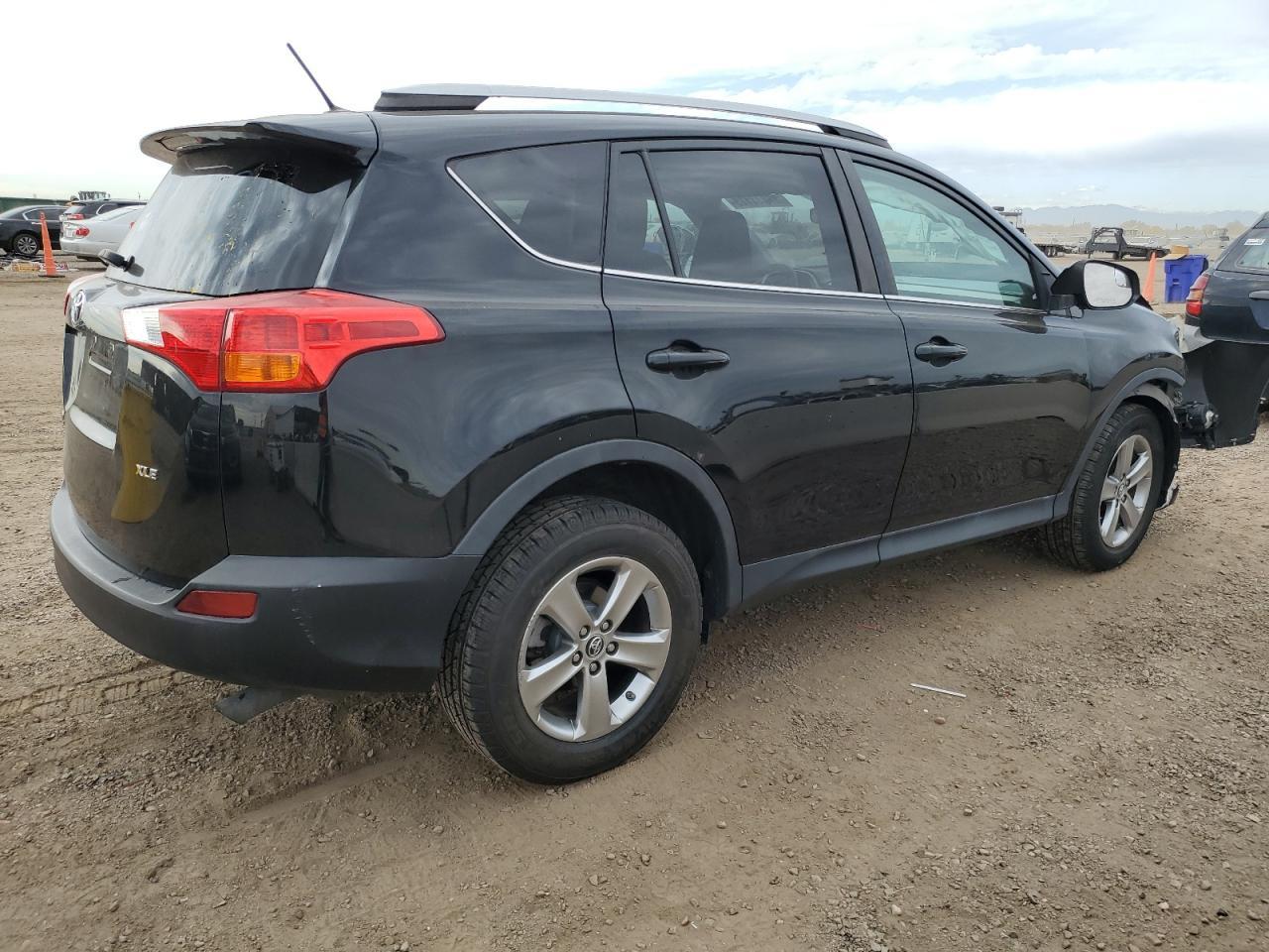 2015 Toyota Rav4 Xle - Image 3