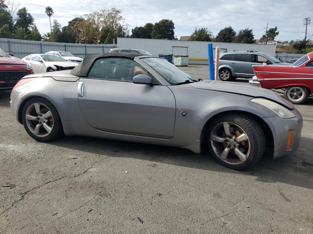 2007 Nissan 350Z Roadster - Image 4