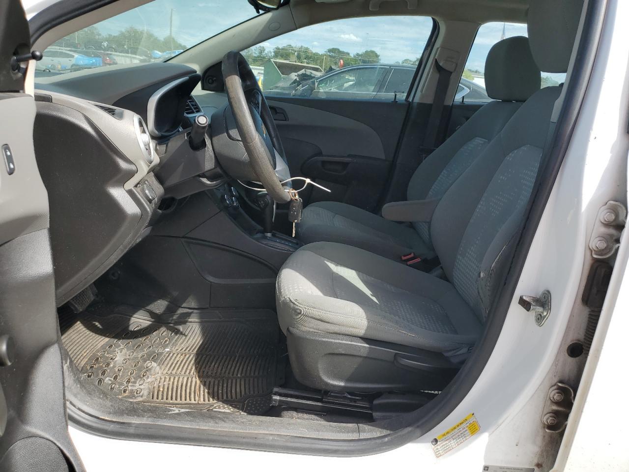 2018 Chevrolet Sonic Ls - Image 7