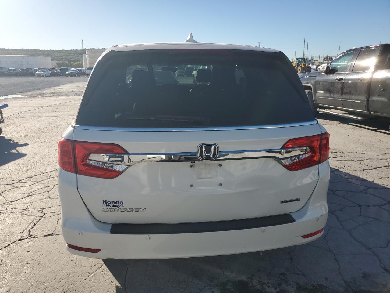 2019 Honda Odyssey Touring - Image 6