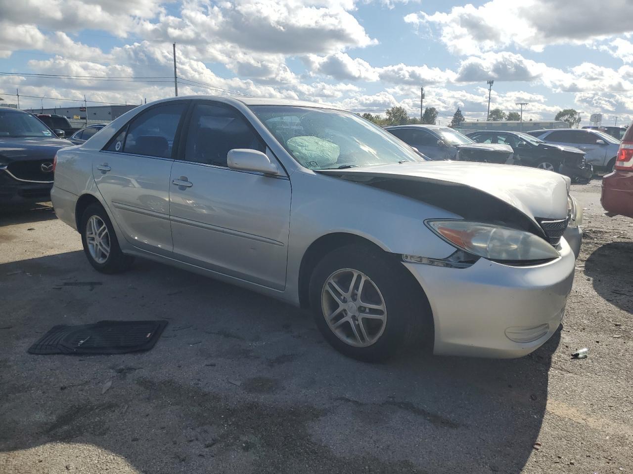 2002 Toyota Camry Le - Фото 4