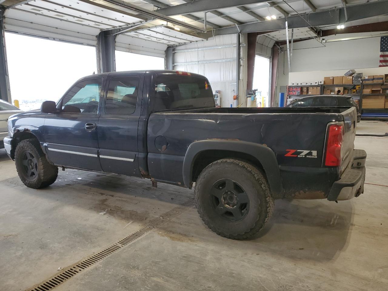 2006 Chevrolet Silverado K1500 - Image 2