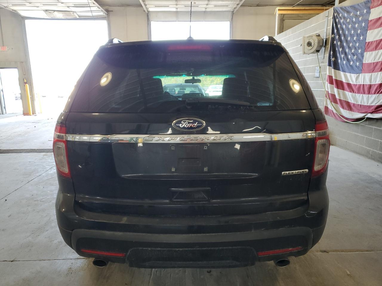2015 Ford Explorer - Image 6