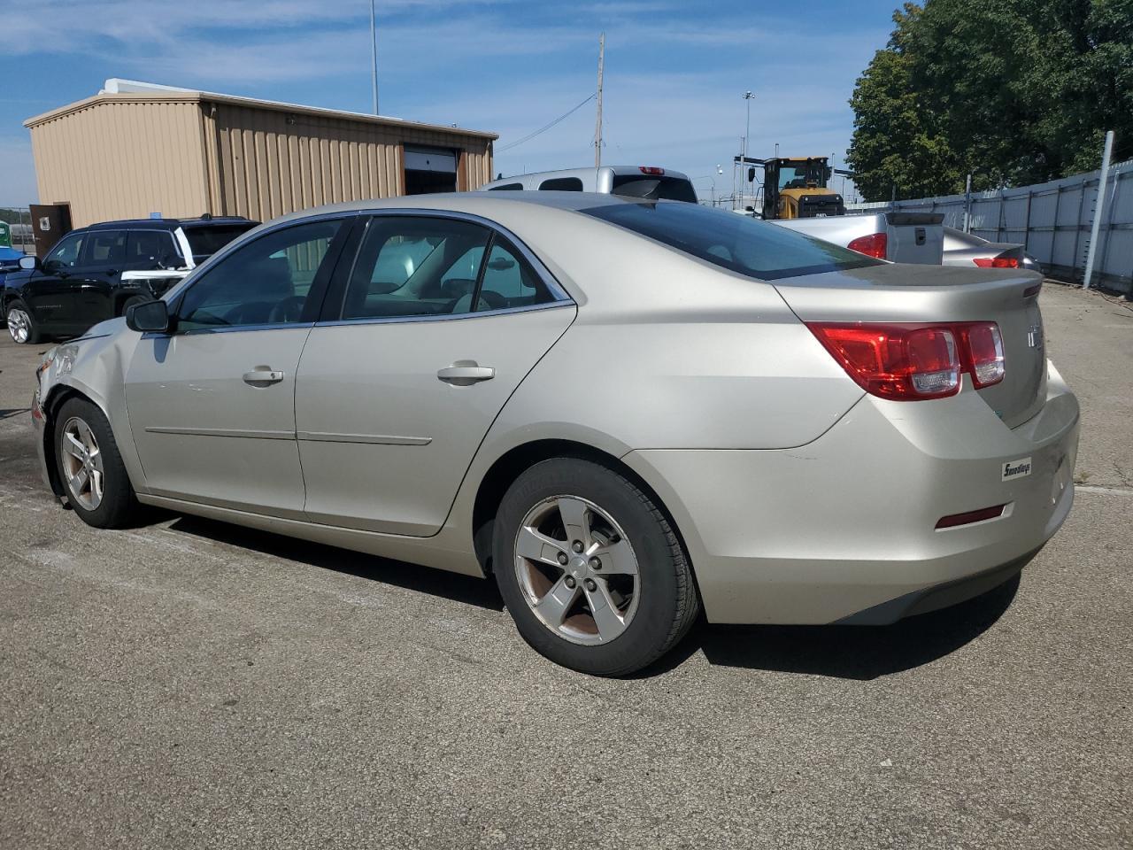 2015 Chevrolet Malibu Ls - Фото 2