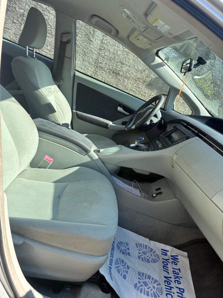 2010 Toyota Prius - Image 5