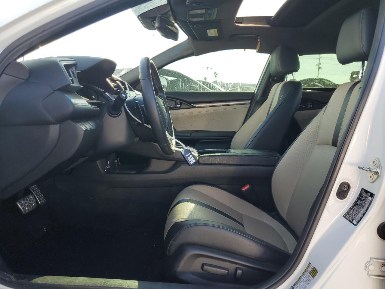 2019 Honda Civic Sport Touring - Фото 7