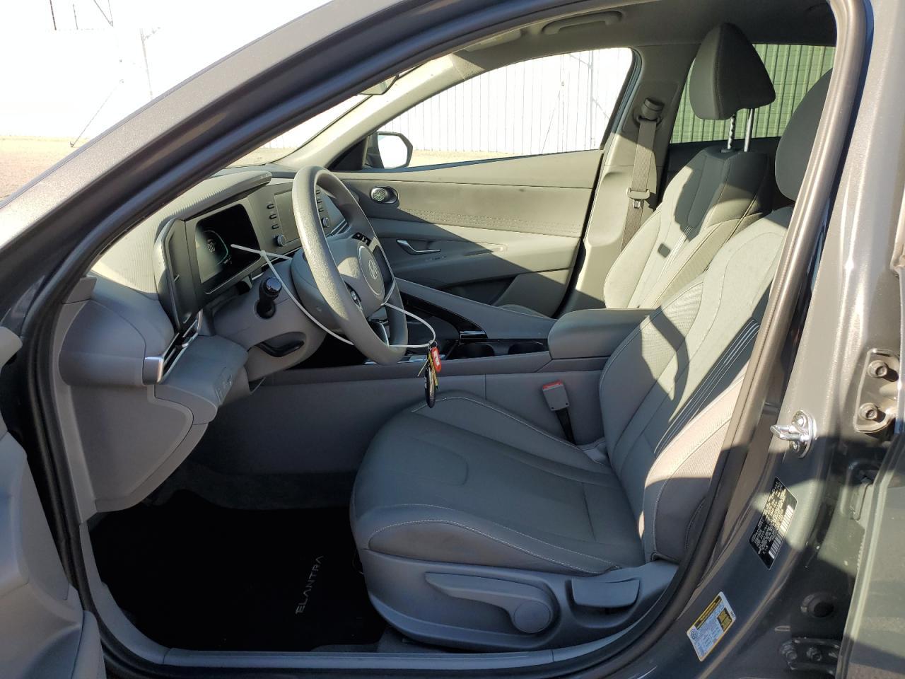 2025 Hyundai Elantra Blue - Image 7