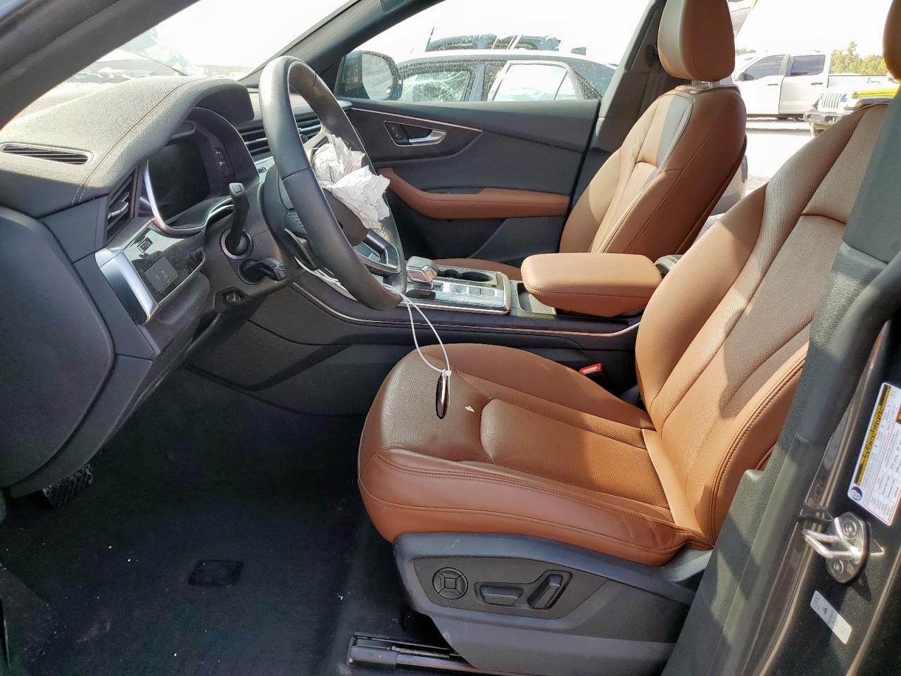 2023 Audi Q8 Premium Plus S-Line - Image 7