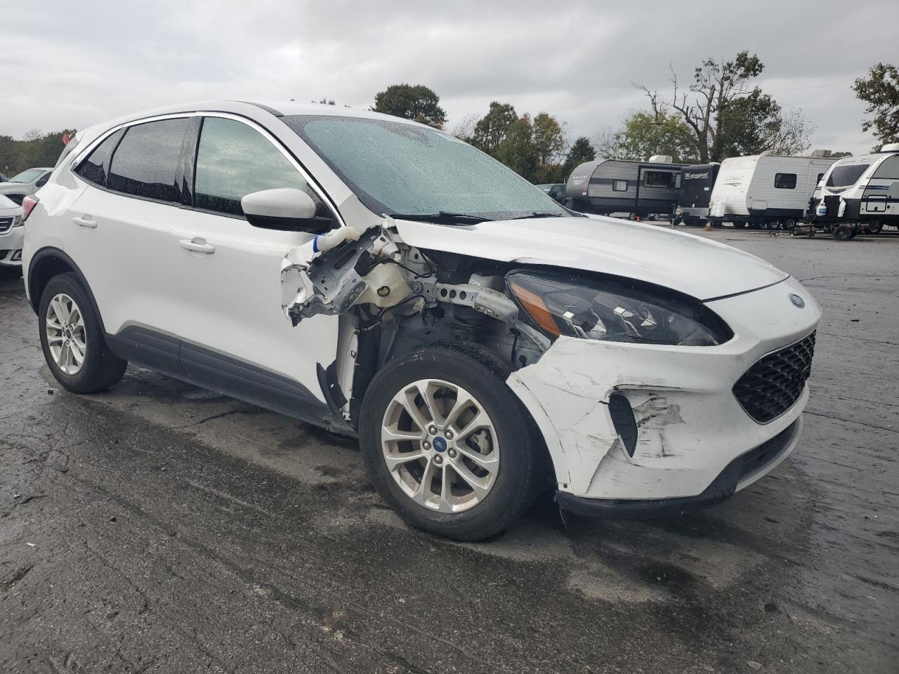 2020 Ford Escape Se - Фото 4