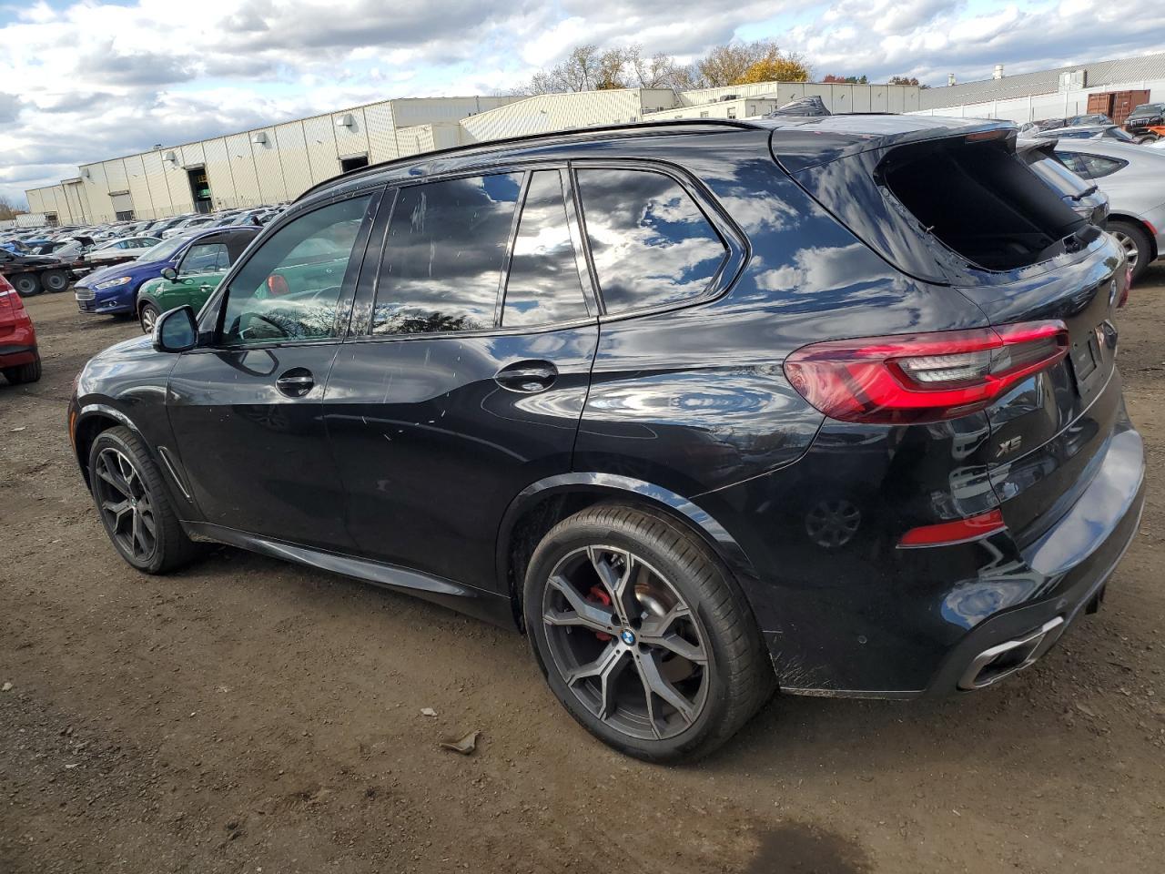 2023 BMW X5 M50I - Фото 2