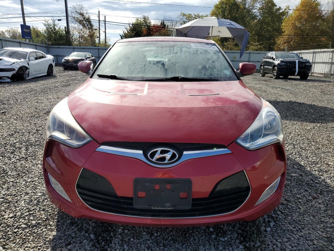 2013 Hyundai Veloster - Image 5