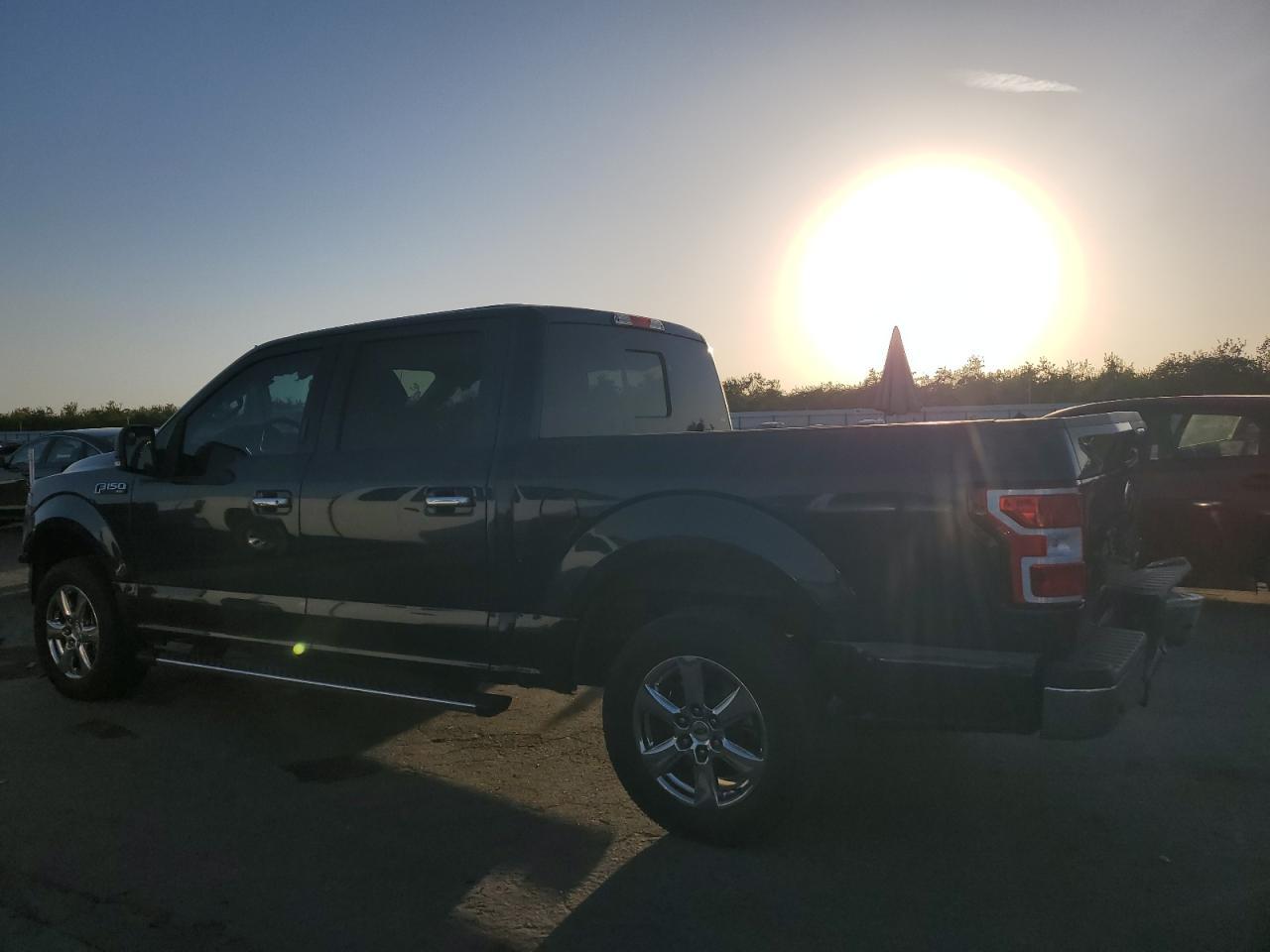 2018 Ford F150 Supercrew - Фото 2