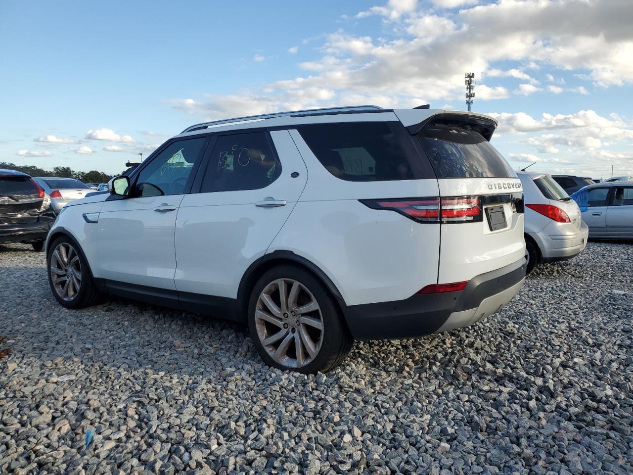 2017 Land Rover Discovery Hse Luxury - Фото 2