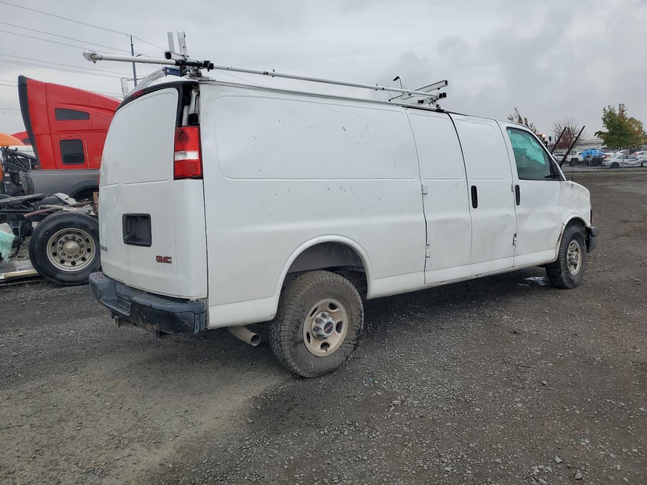 2020 GMC Savana G3500 - Фото 3