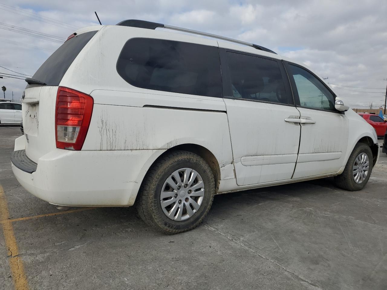 2012 Kia Sedona Lx - Фото 3