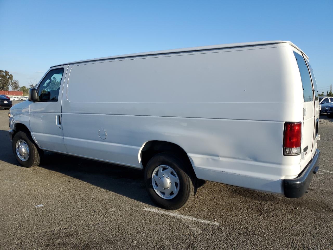 2012 Ford E250 Delivery Van - Фото 2