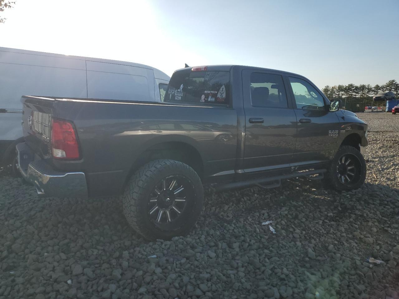 2019 Ram 1500 Classic Slt - Фото 3