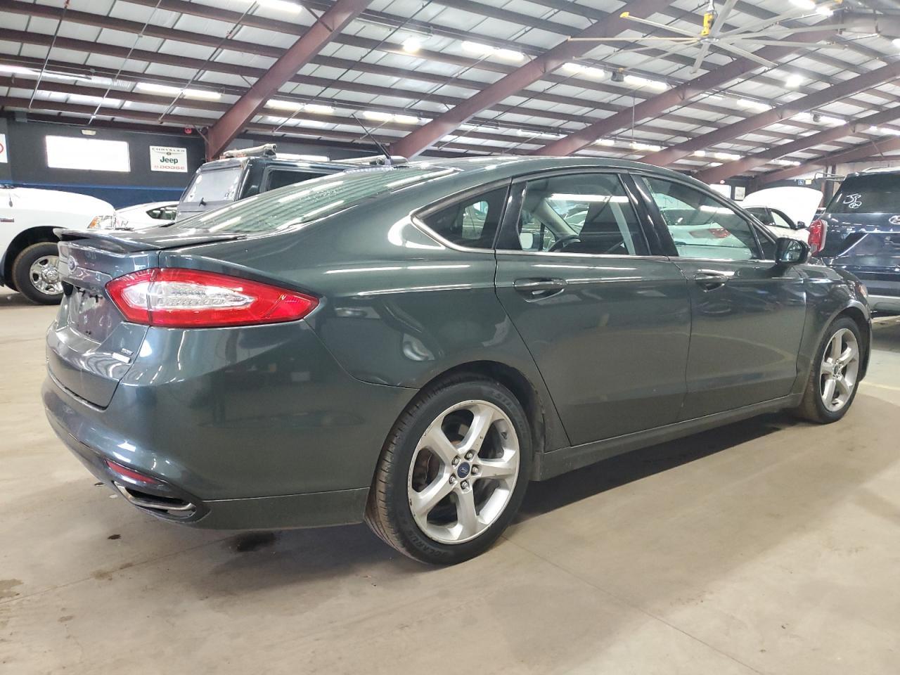 2015 Ford Fusion Se - Фото 3