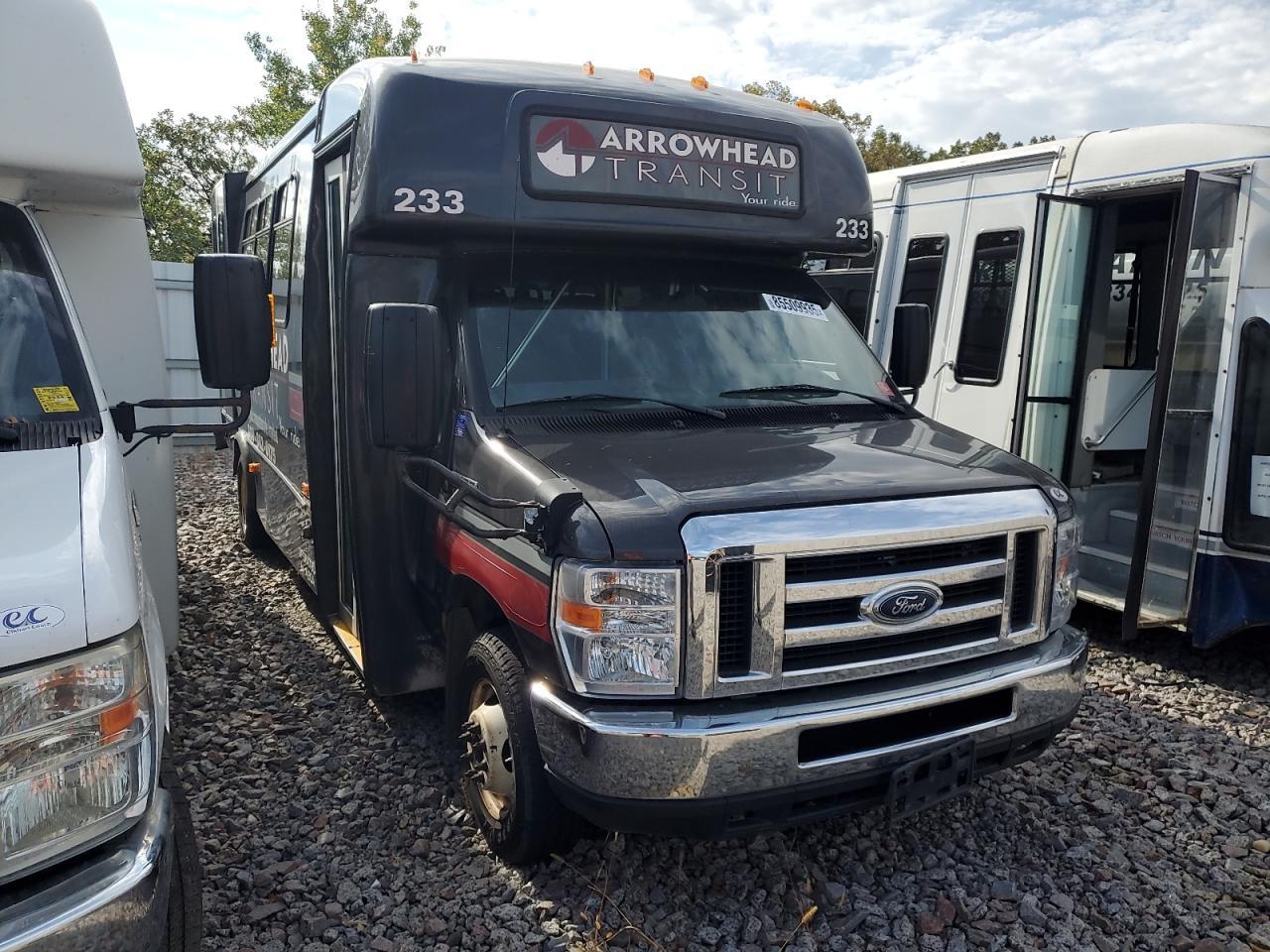2019 Ford Econoline E450 Super Duty Cutaway Van - Фото 4