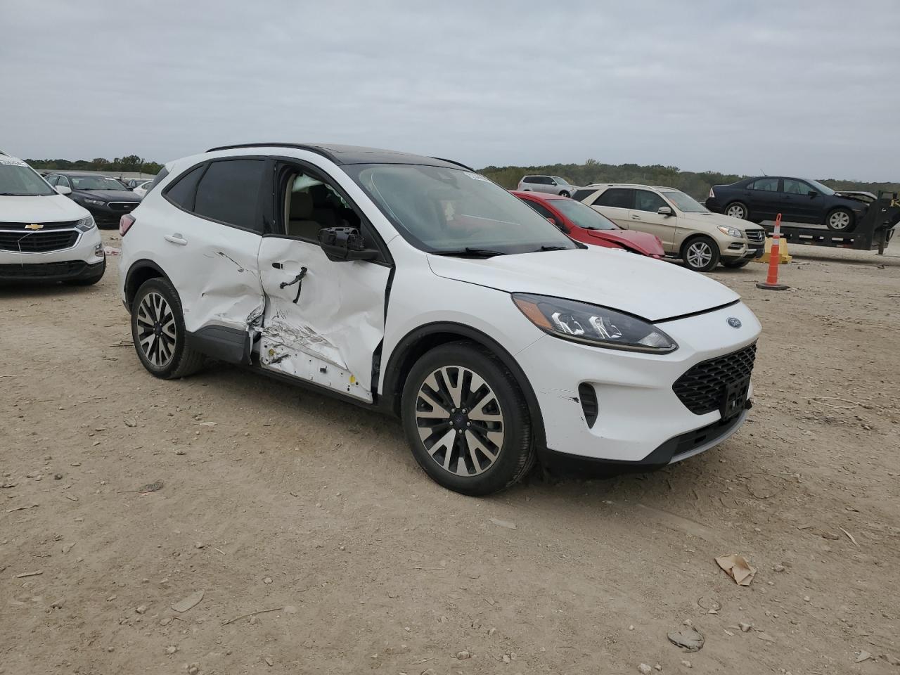 2020 Ford Escape Se Sport - Image 4