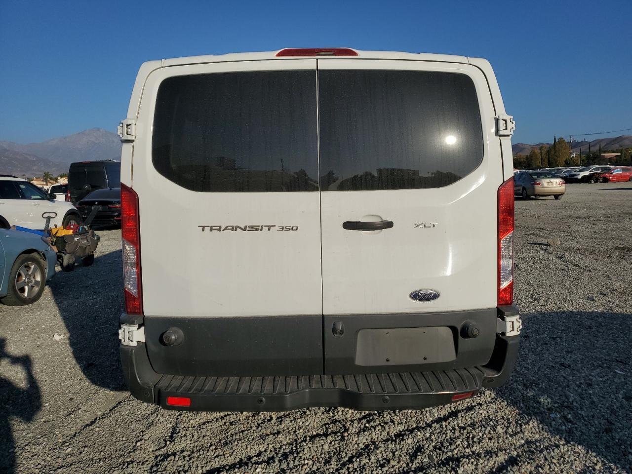 2015 Ford Transit T-350 - Фото 6