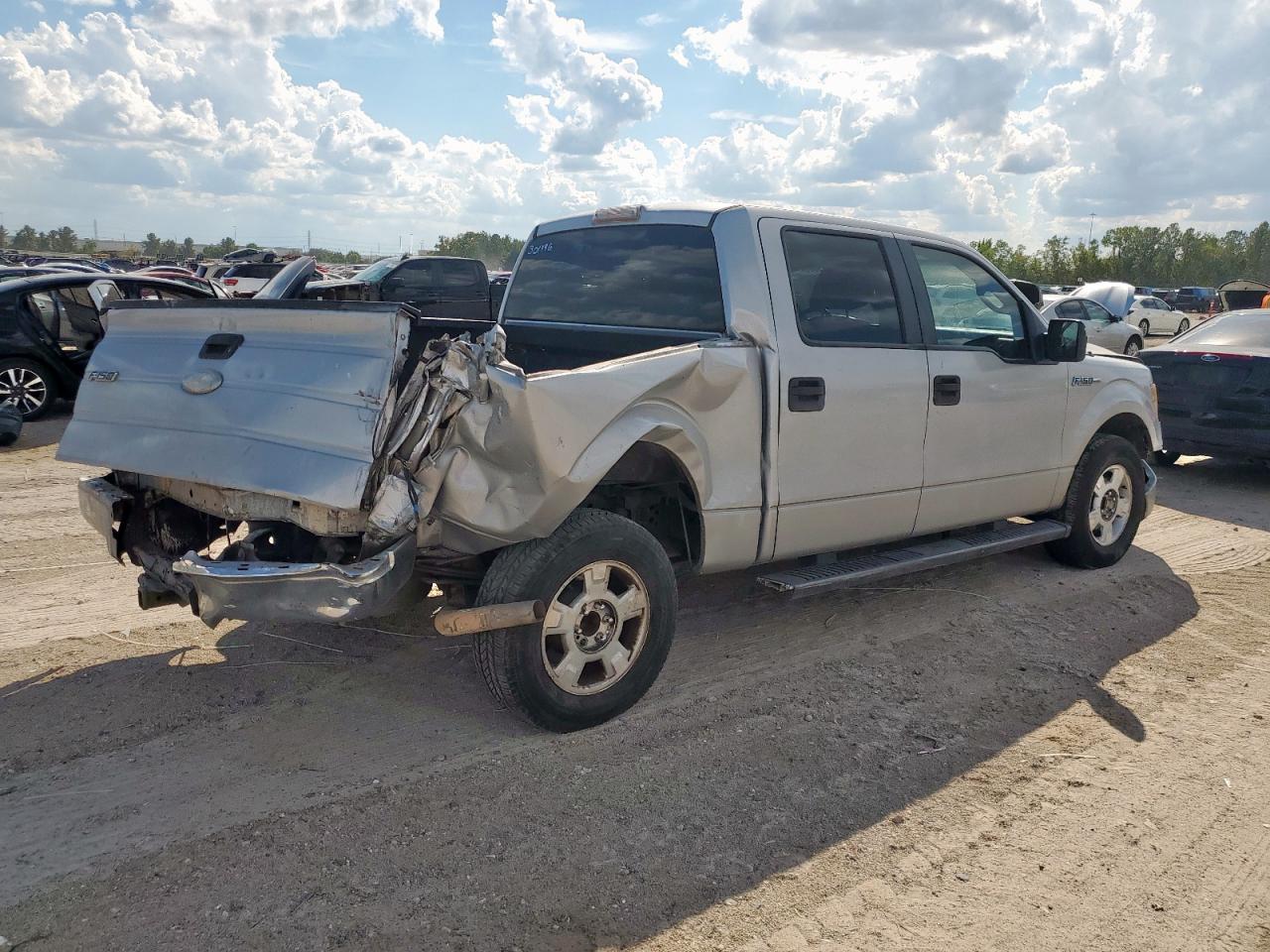2011 Ford F150 Supercrew - Фото 3