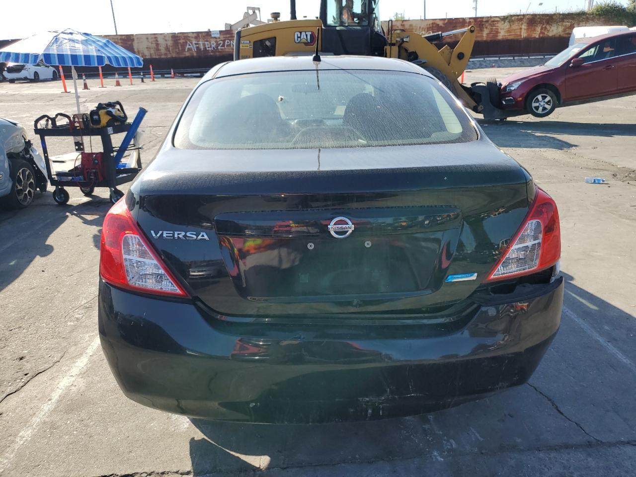 2012 Nissan Versa S - Фото 6