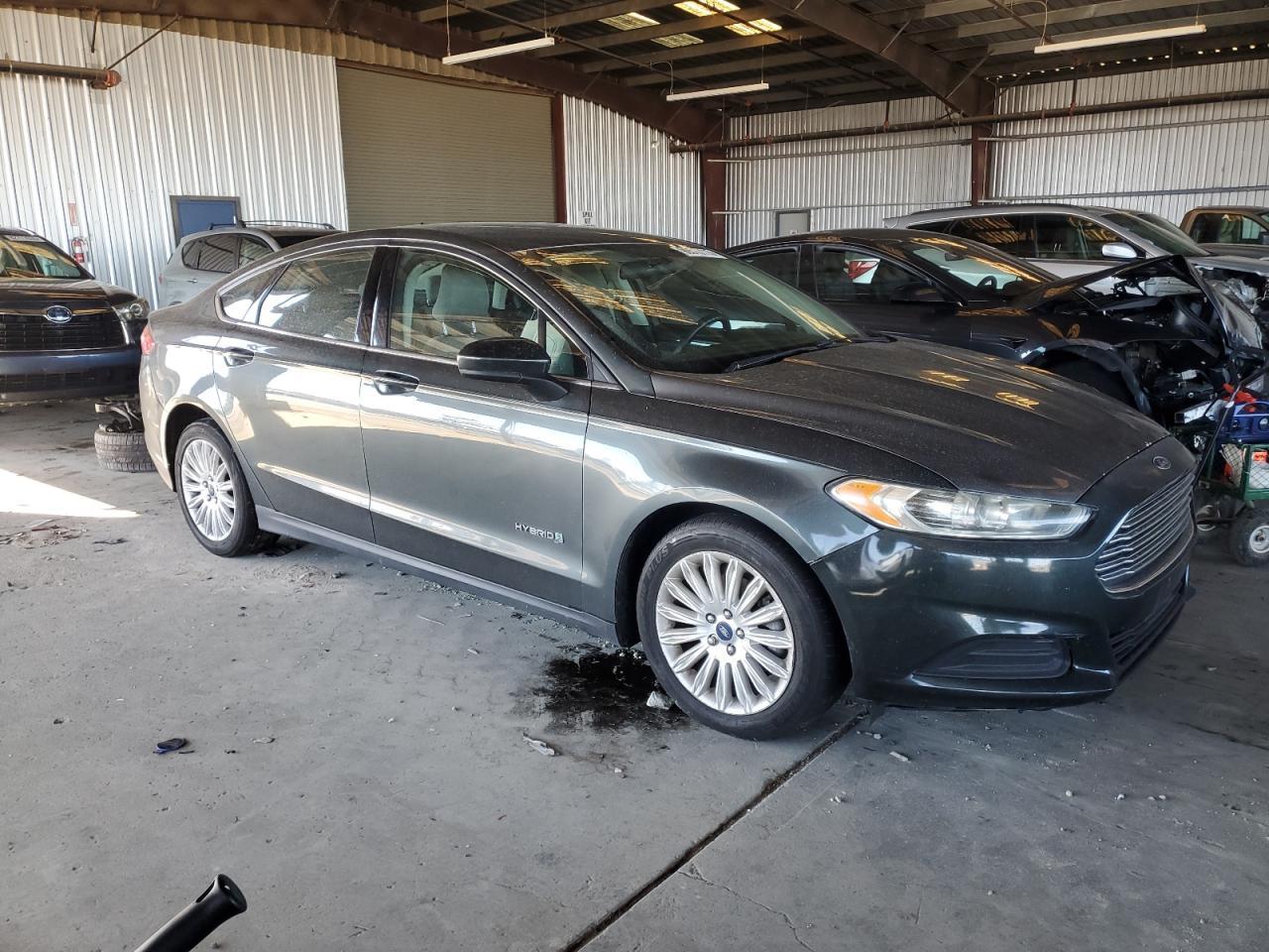 2015 Ford Fusion S Hybrid - Image 4